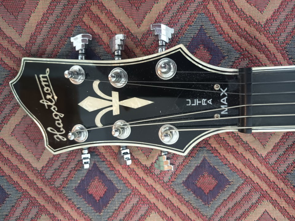 Hagstrom Ultra Max