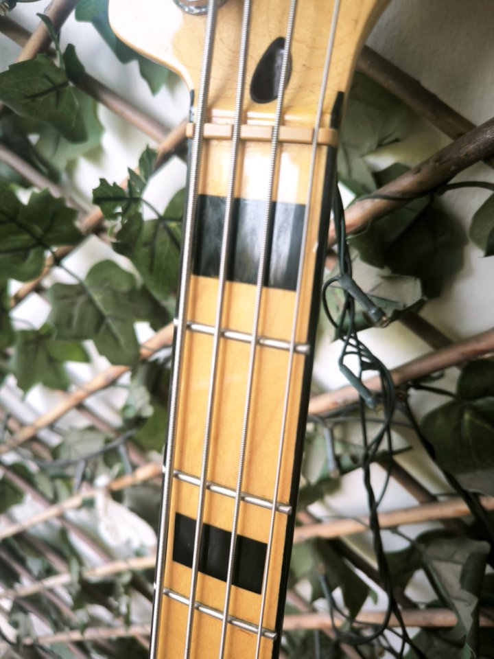 Squier Classic Vibe Jazz Bass + EXTRAS: John east, G&L, Gotoh de segunda mano · Foto 6 de 7 · Murcia · 450 €