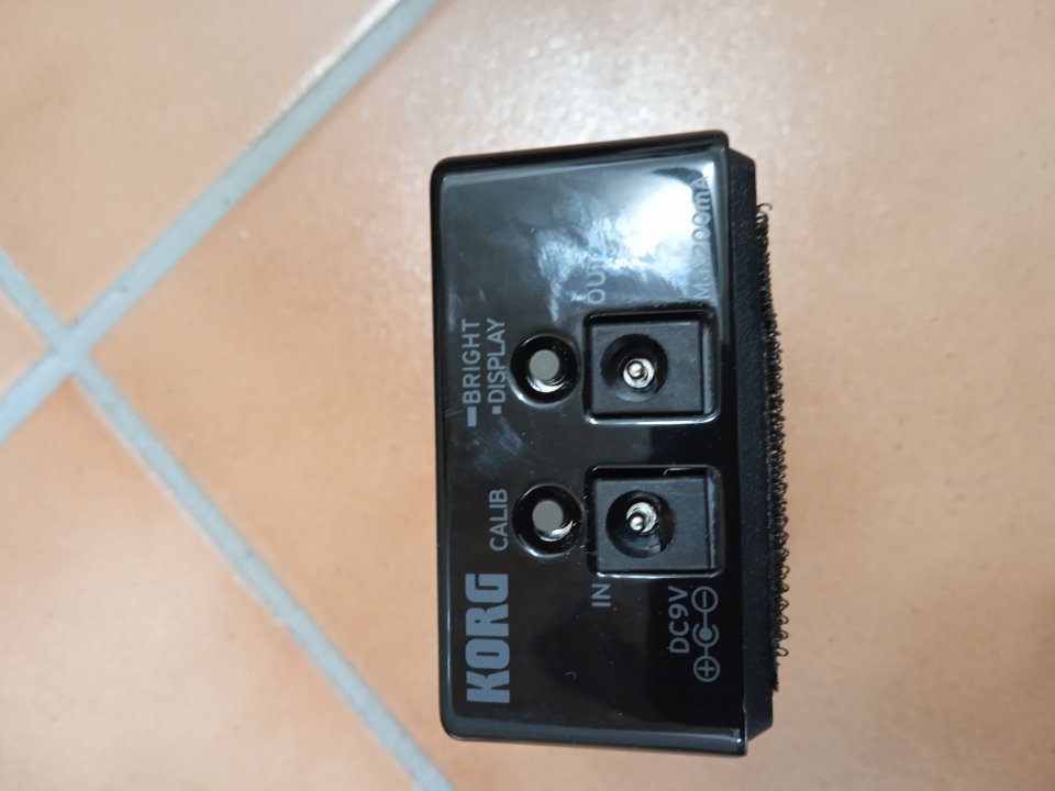 Afinador korg pitchblack de segunda mano · Foto 7 de 7 · Valencia · 55 €