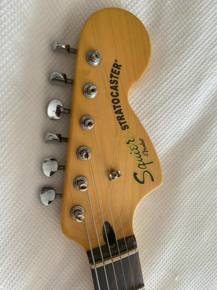 Squier Stratocaster Vintage Modified + funda de calidad