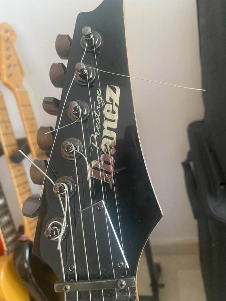 Guitarra Ibanez Prestige 2003/2004 de segunda mano · Foto 4 de 9 · Alicante · 1050 €