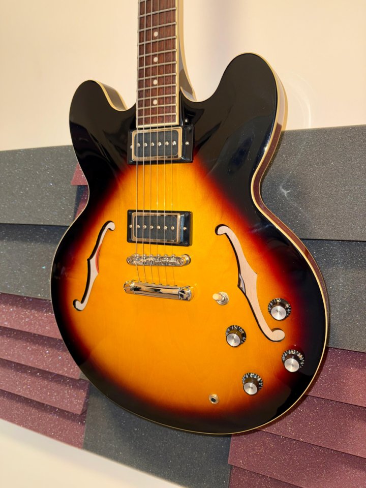 Epiphone ES 335 Inspired by Gibson