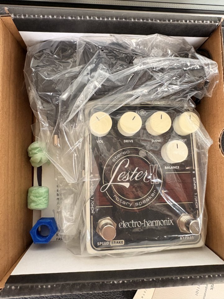 Pedal efecto Leslie EHX Lester K