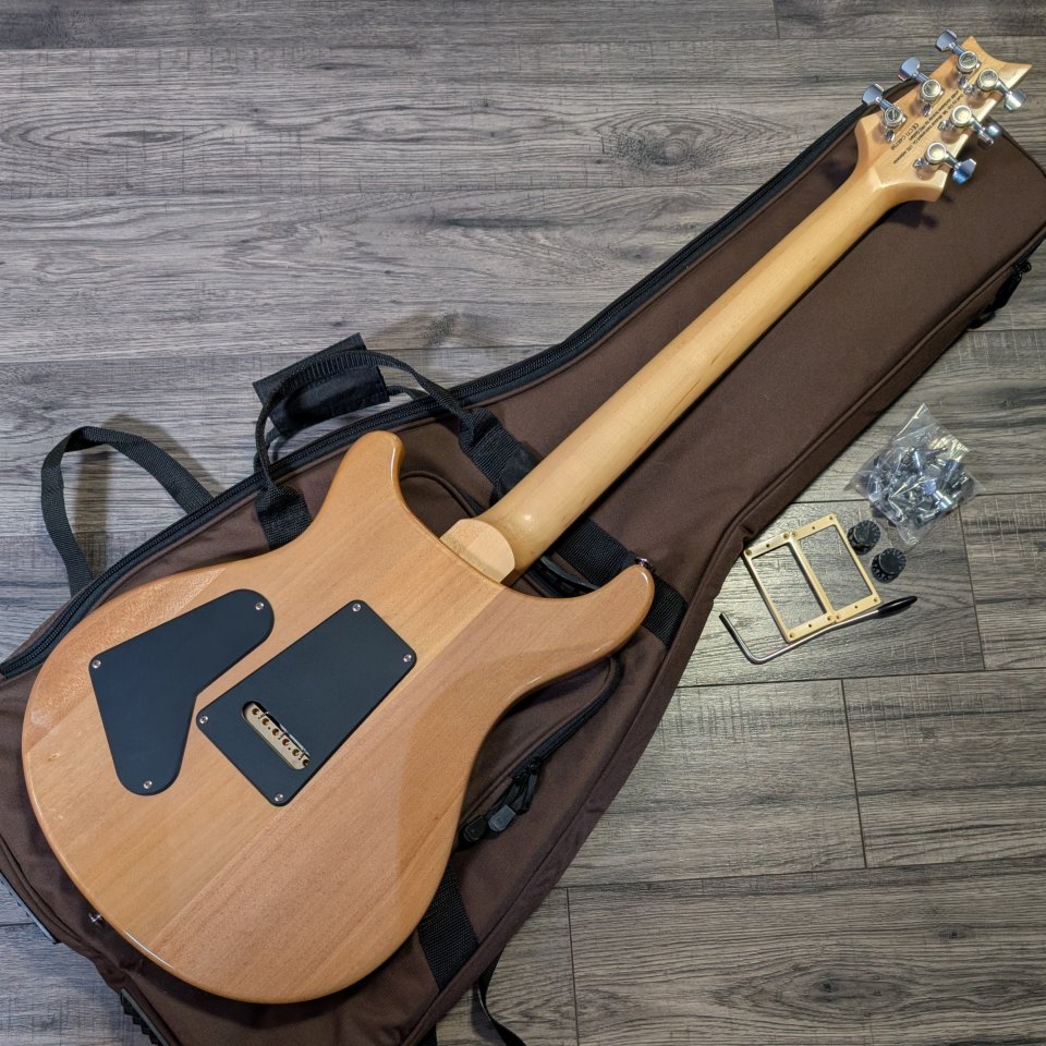 PRS SE Custom 24 Bonnie Pink de segunda mano · Foto 6 de 7 · SC Tenerife · 475 €