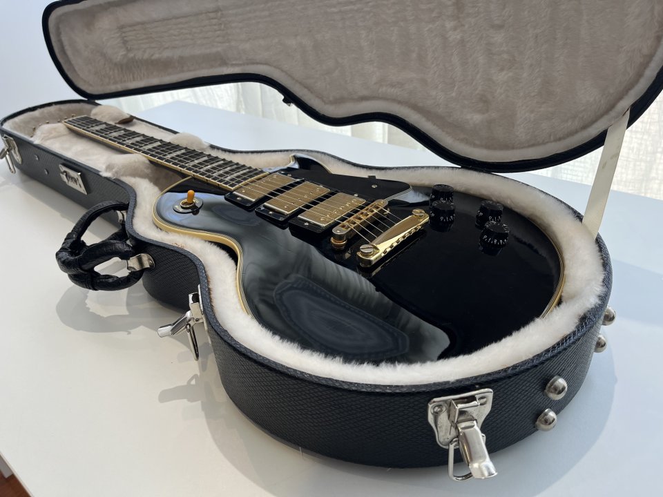 Gibson Les Paul Custom GOTW #46 (2007) – Ebony, 3 Humbuckers de segunda mano · Foto 10 de 10 · Bizkaia · 5500 €