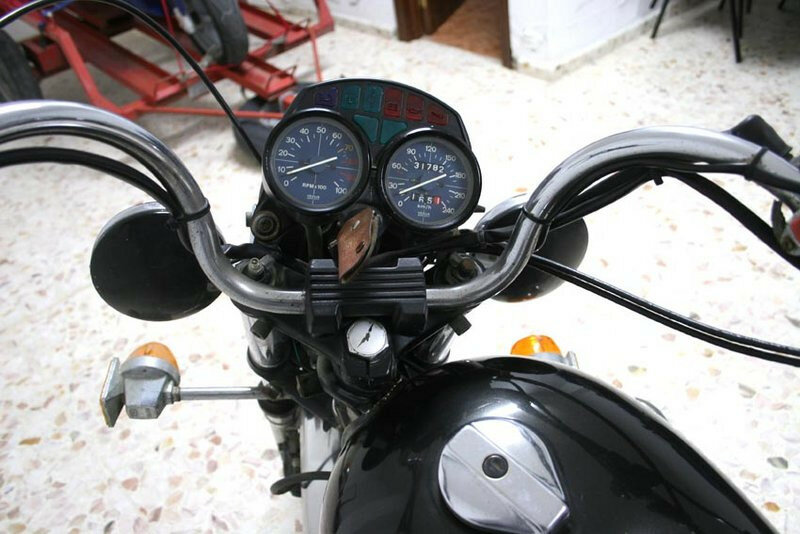 CAMBIO POR GUITARRA - 3000€ - MOTOCICLETA CLÁSICA "MOTO GUZZI" V65 CUSTOM CALIFORNIA DE 1984 - 650cc