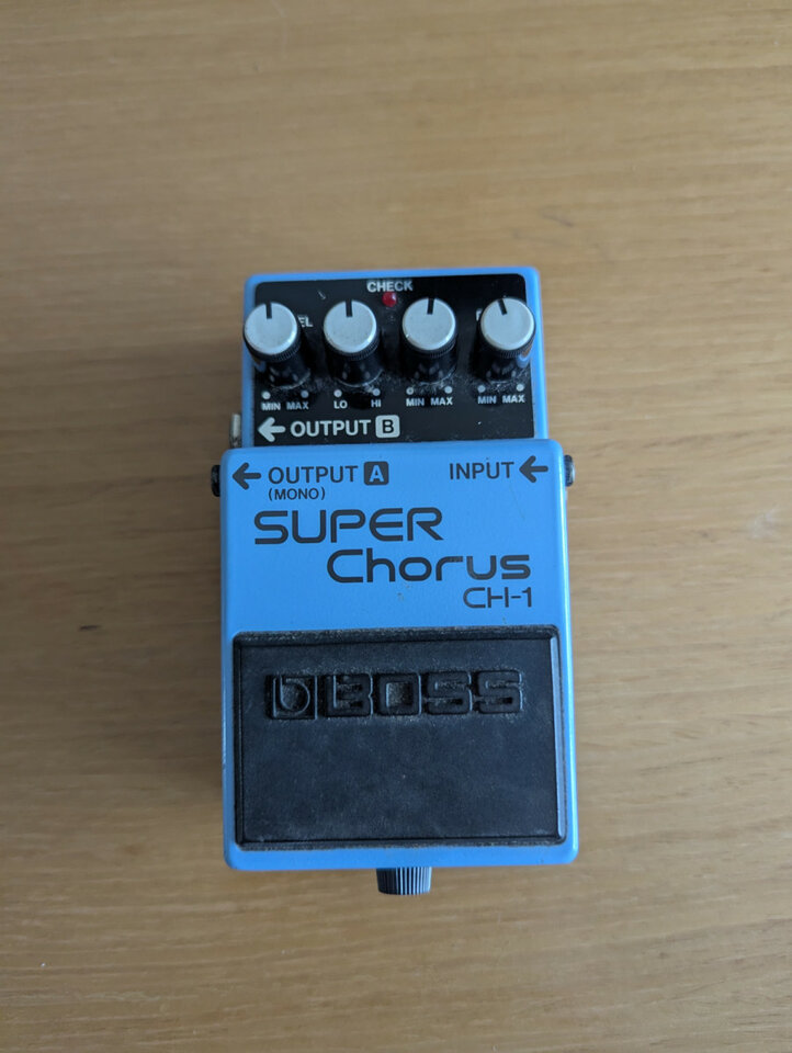 Pedal Boss CH-1 analógico