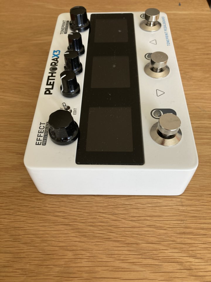 TC Electronic Plethora X3 pedal multiefectos