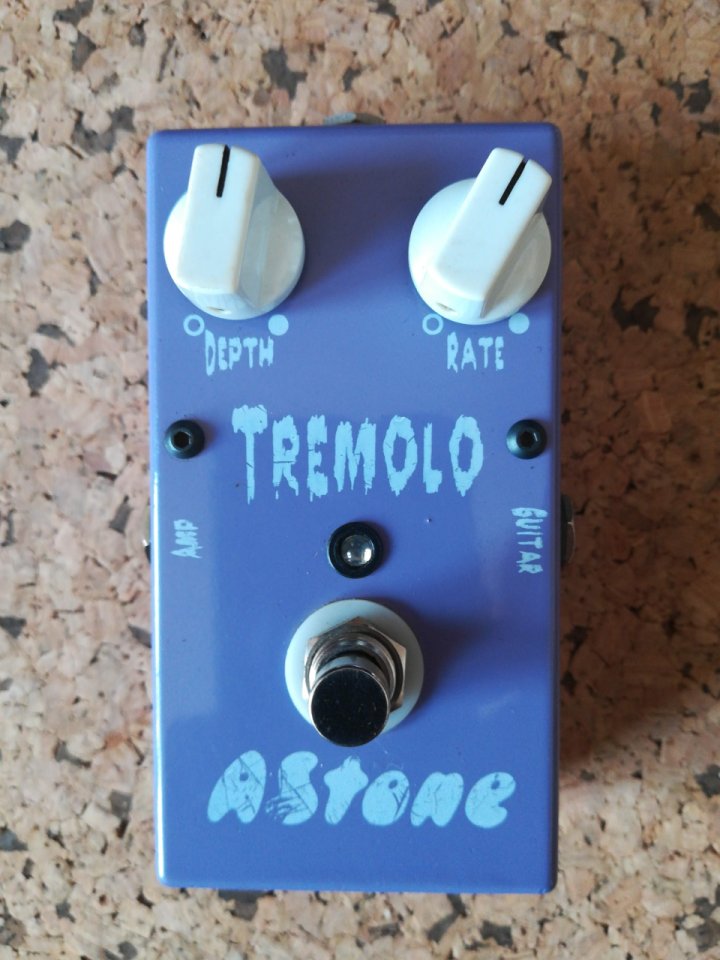 Trémolo Astone (Boutique - Hecho a mano) de segunda mano · Foto 1 de 5 · Girona · 70 €