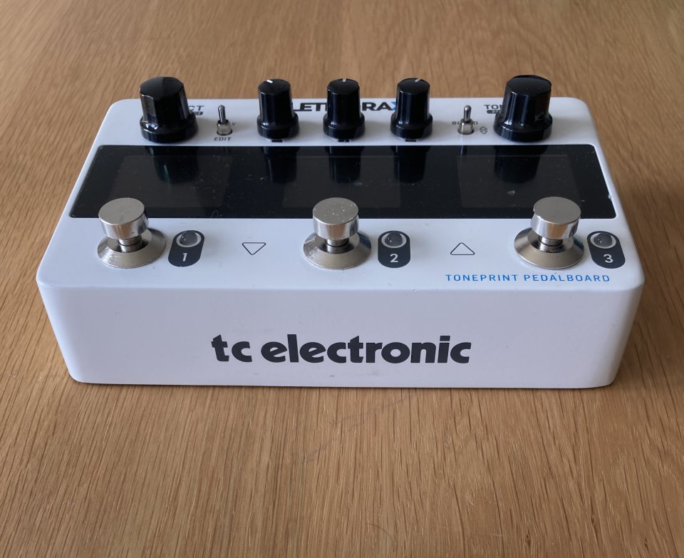TC Electronic Plethora X3 pedal multiefectos