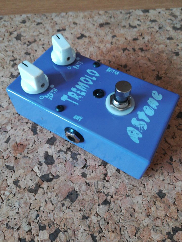 Trémolo Astone (Boutique - Hecho a mano) de segunda mano · Foto 2 de 5 · Girona · 70 €
