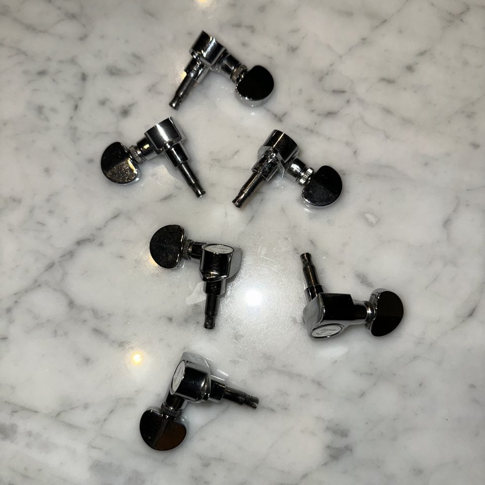 Clavijero Ibanez de segunda mano · Foto 1 de 2 · Madrid · 50 €
