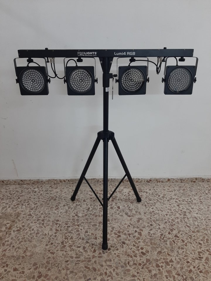 Kit Iluminación Profesional ProLights Lumi4 RGB + Pedalera (Impecable) de segunda mano · Foto 1 de 10 · Alicante · 199 €