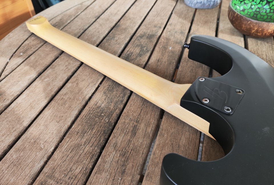 Harley Benton Dullahan Headless de segunda mano · Foto 9 de 9 · Illes Balears · 250 €