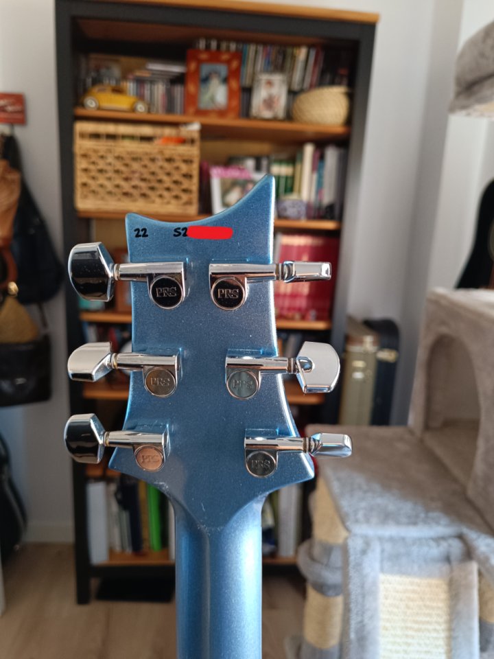 PRS Semi-Holow Vela Frost Blue Metallic de segunda mano · Foto 6 de 6 · Madrid · 1600 €
