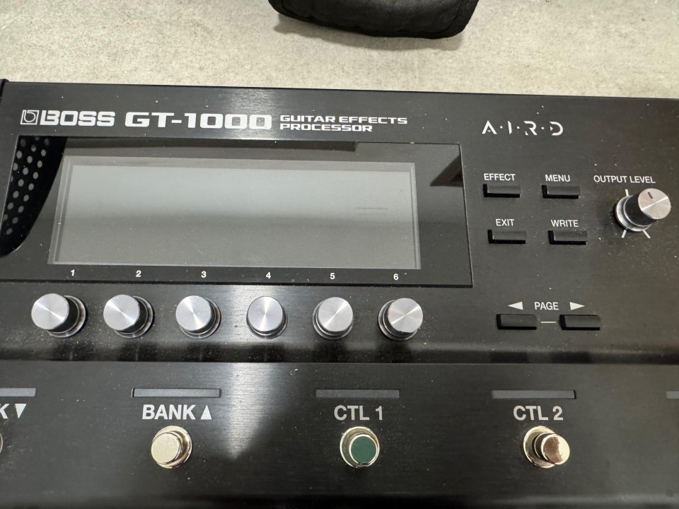 Boss GT 1000+Funda de segunda mano · Foto 4 de 7 · Málaga · 600 €