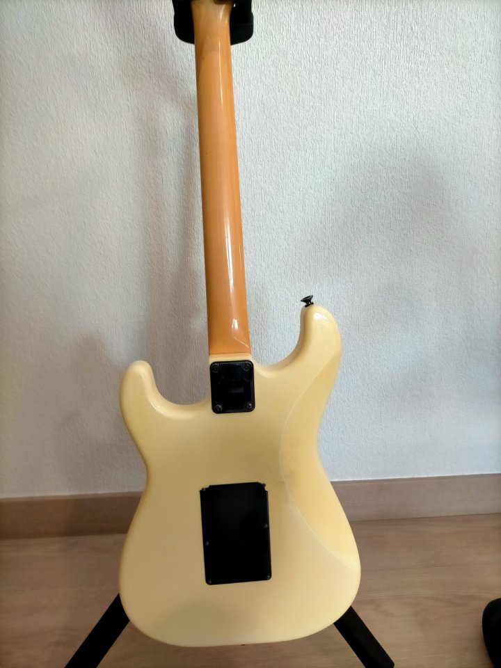 Guitarra Charvel Model 3