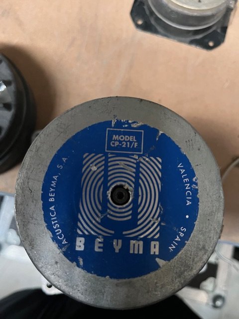 Motores de agudos y tweeters JBL, DAS, Beyma.