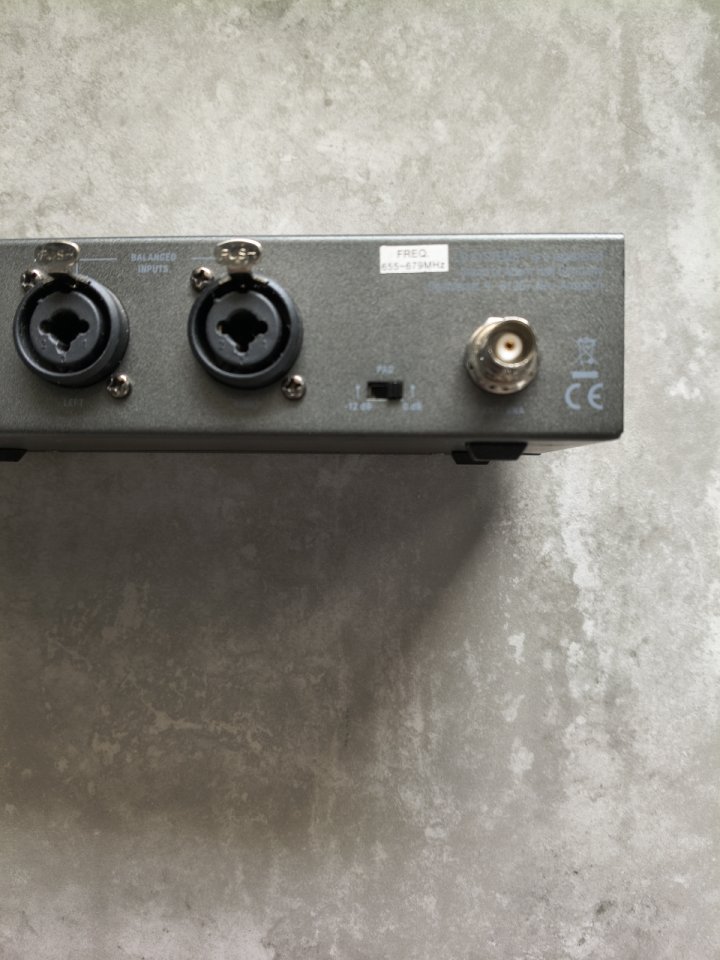 LD Systems MEI 1000 G2 B6 de segunda mano · Foto 6 de 6 · Pontevedra · 180 €