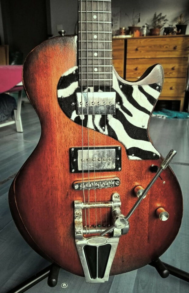 Replica Collings 360