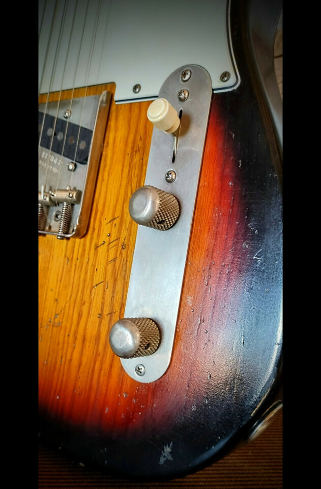 Proyectos de guitarra Vintage. Servicios de pintura, ajustes etc