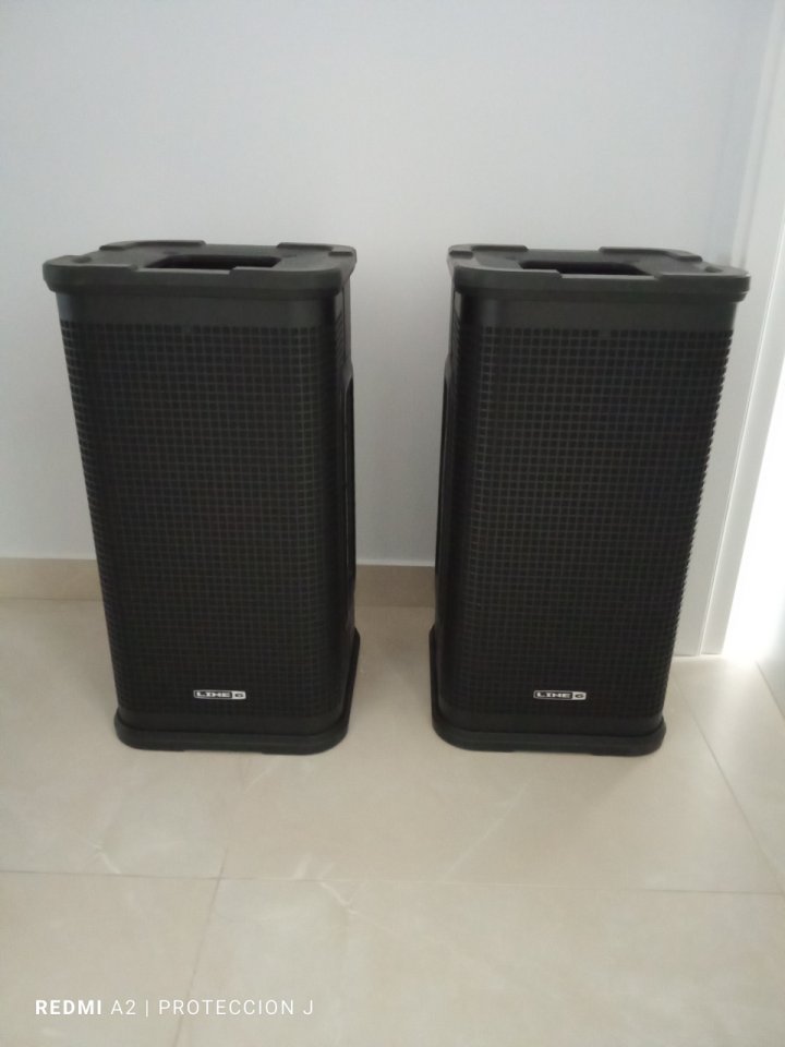 LINE 6 STAGESOURCE L2T & L2M más Line 6 Trolley