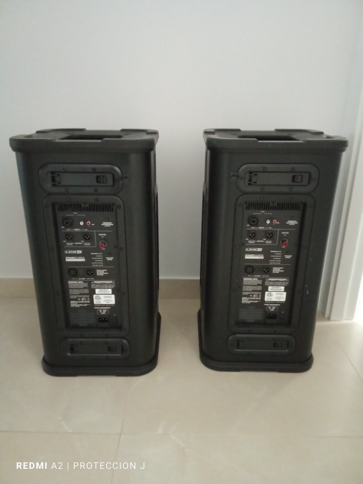 LINE 6 STAGESOURCE L2T & L2M más Line 6 Trolley