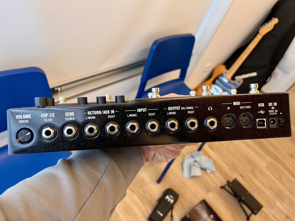 Line6 HX XL stomp con Mission SP1-L6 de segunda mano · Foto 4 de 4 · A Coruña · 600 €