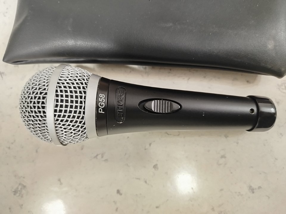 Shure PG58 de segunda mano · Foto 1 de 2 · Bizkaia · 30 €