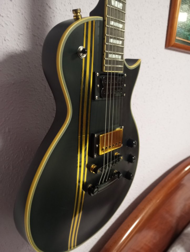 Harley benton sc custom 2 mejorada de segunda mano · Foto 2 de 6 · Bizkaia · 250 €