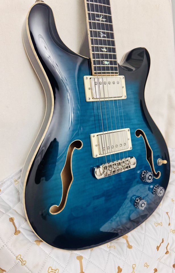 PRS SE Hollowbody II Piezo de segunda mano · Foto 3 de 10 · SC Tenerife · 1000 €