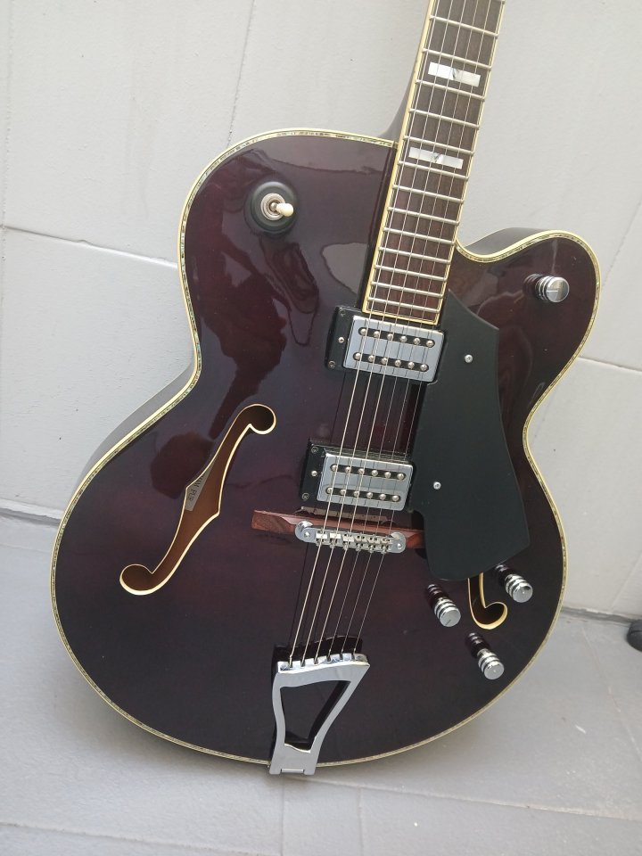 SOLO HOY! Peavey Rockingham Purple + pickguard replica Gretsch de segunda mano · Foto 2 de 8 · Jaén · 499 €