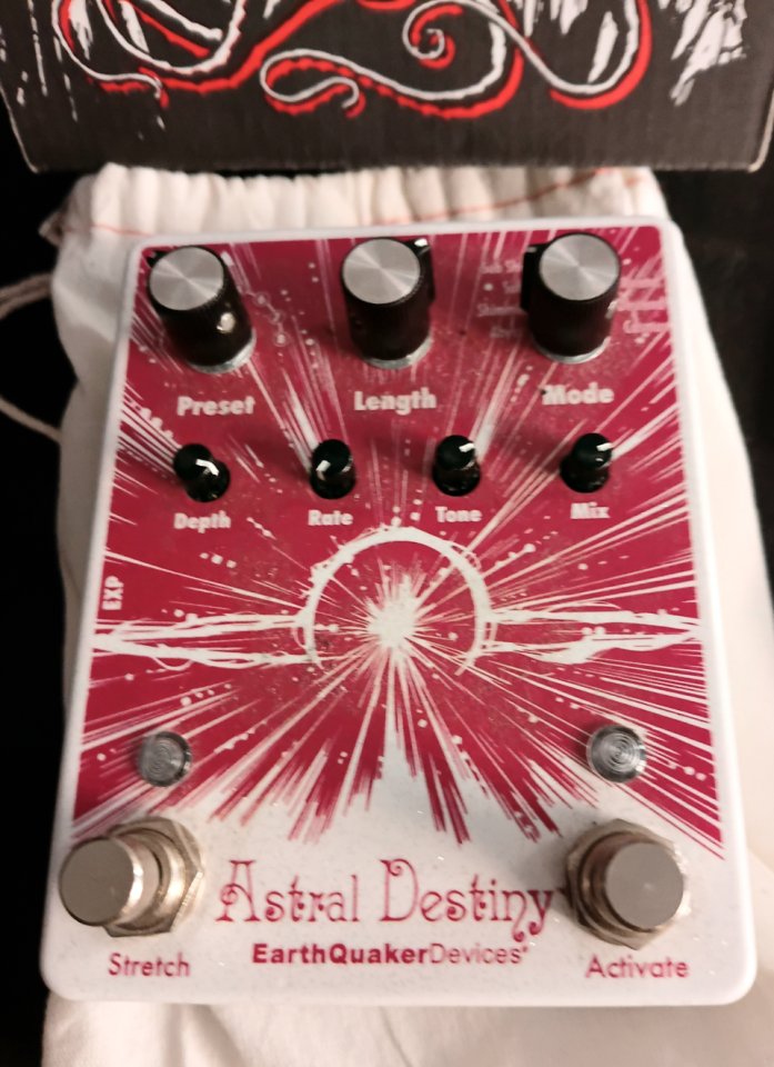 Earthquaker Astral destiny de segunda mano · Foto 1 de 3 · Alicante · 175 €