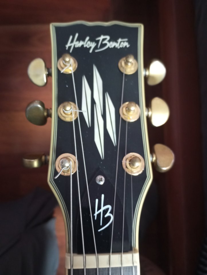 Harley benton sc custom 2 mejorada de segunda mano · Foto 3 de 6 · Bizkaia · 250 €