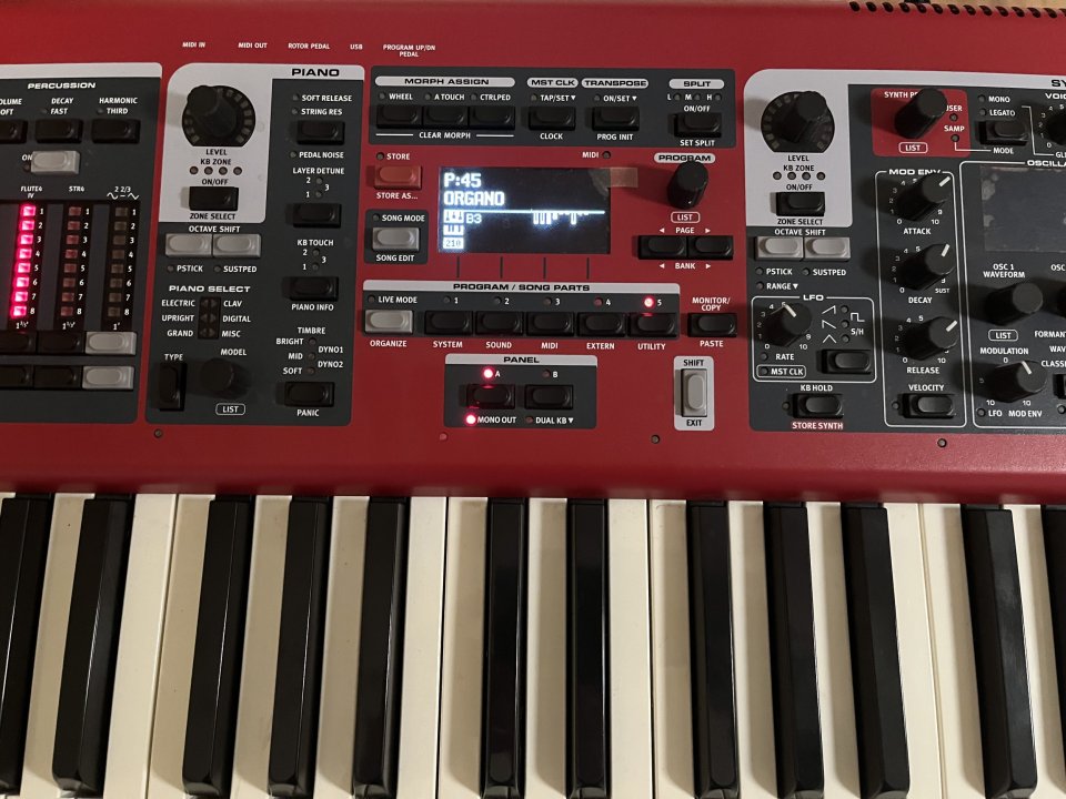 Clavia Nord Stage Hammer Action 3 76 teclas