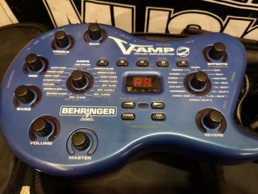 Behringer V-Amp 2.