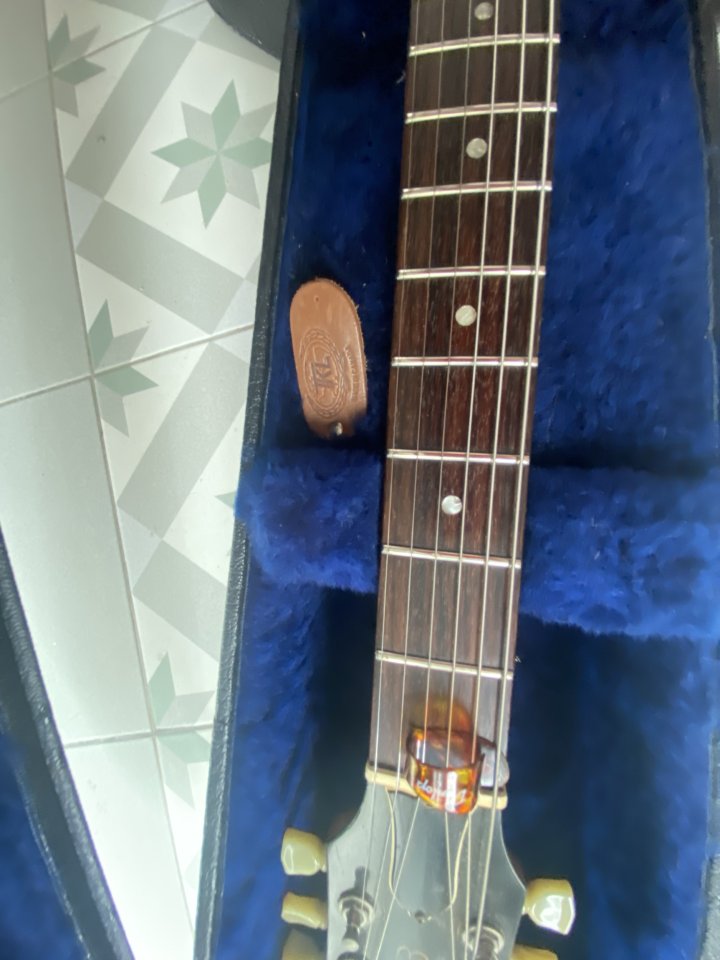 Gibson es 135 Natural (descatalogada) de segunda mano · Foto 4 de 8 · Valencia · 2500 €