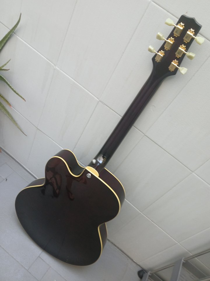 SOLO HOY! Peavey Rockingham Purple + pickguard replica Gretsch de segunda mano · Foto 5 de 8 · Jaén · 499 €