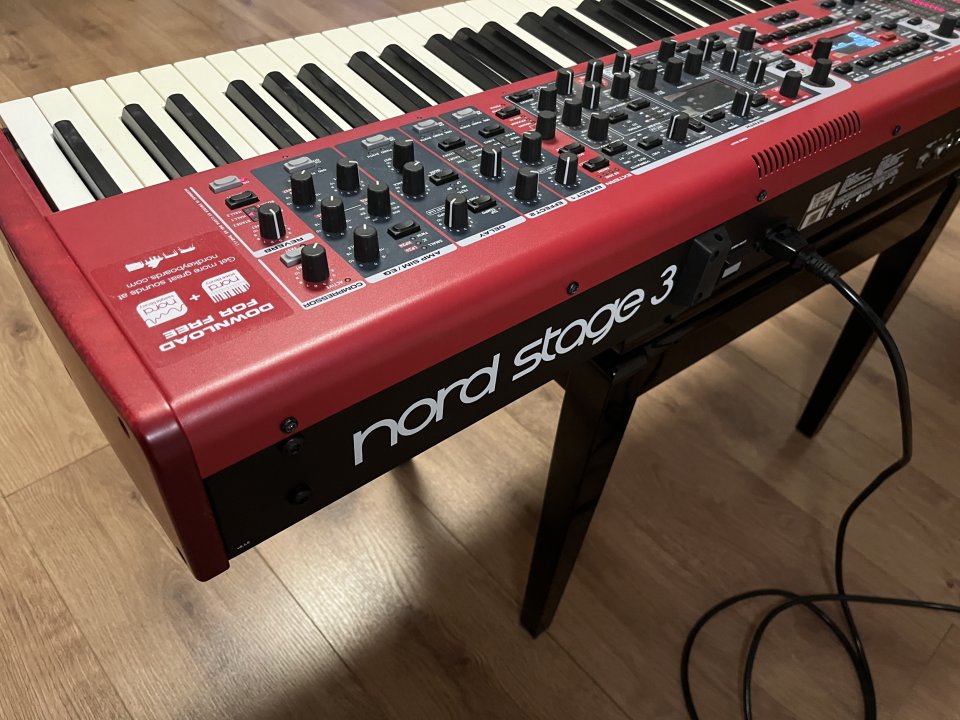 Clavia Nord Stage Hammer Action 3 76 teclas