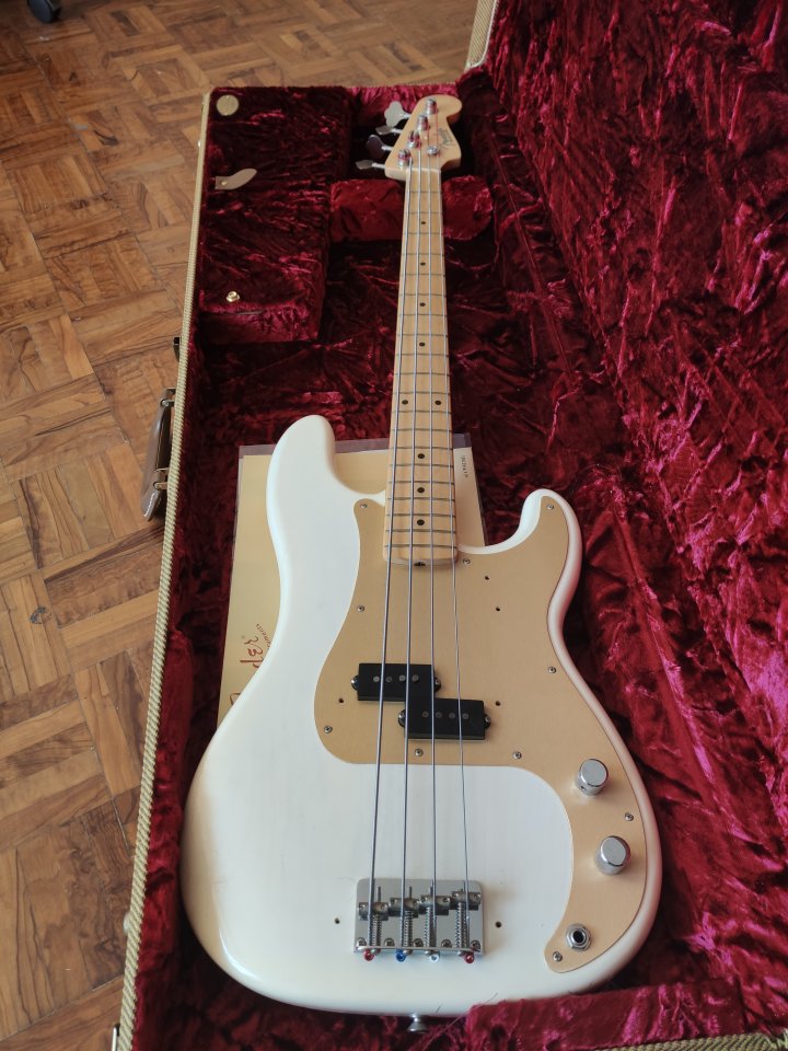 Bajo Fender Precision American Vintage 58’