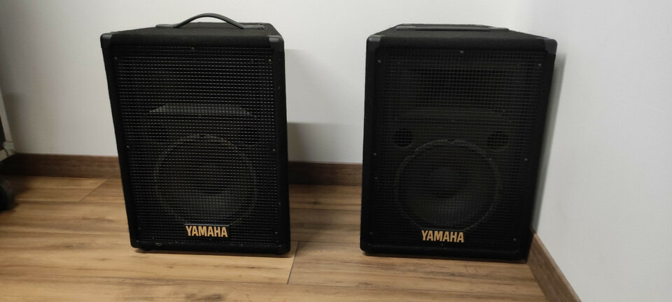 Monitores pasivos Yamaha S10e