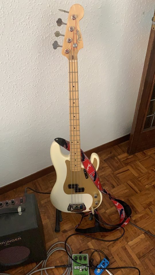 Bajo Fender Precision American Vintage 58’