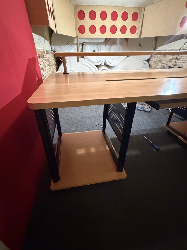 Mesa para estudio de segunda mano · Foto 2 de 6 · Madrid · 150 €