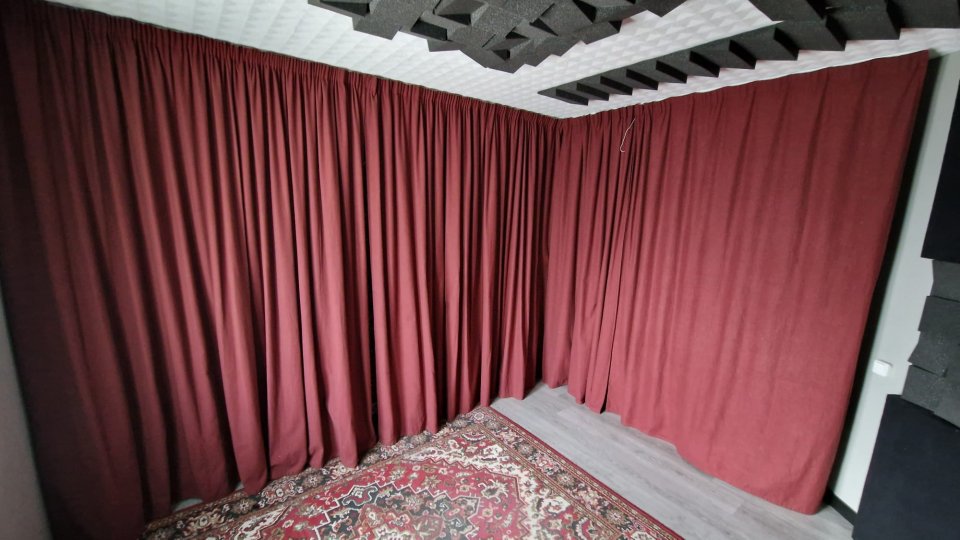 Cortinas Acusticas confeccionadas.