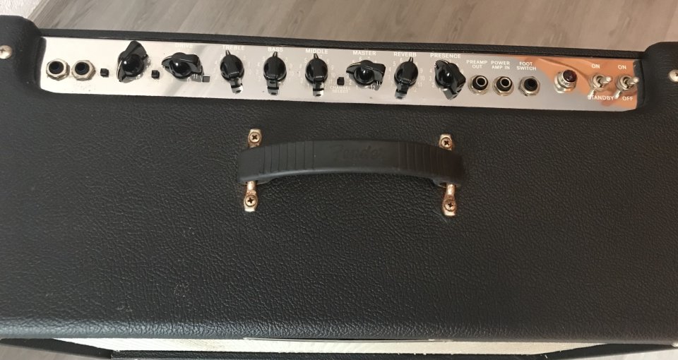 Amplificador guitarra fender hot rod deluxe de segunda mano · Foto 1 de 4 · Bizkaia · 400 €