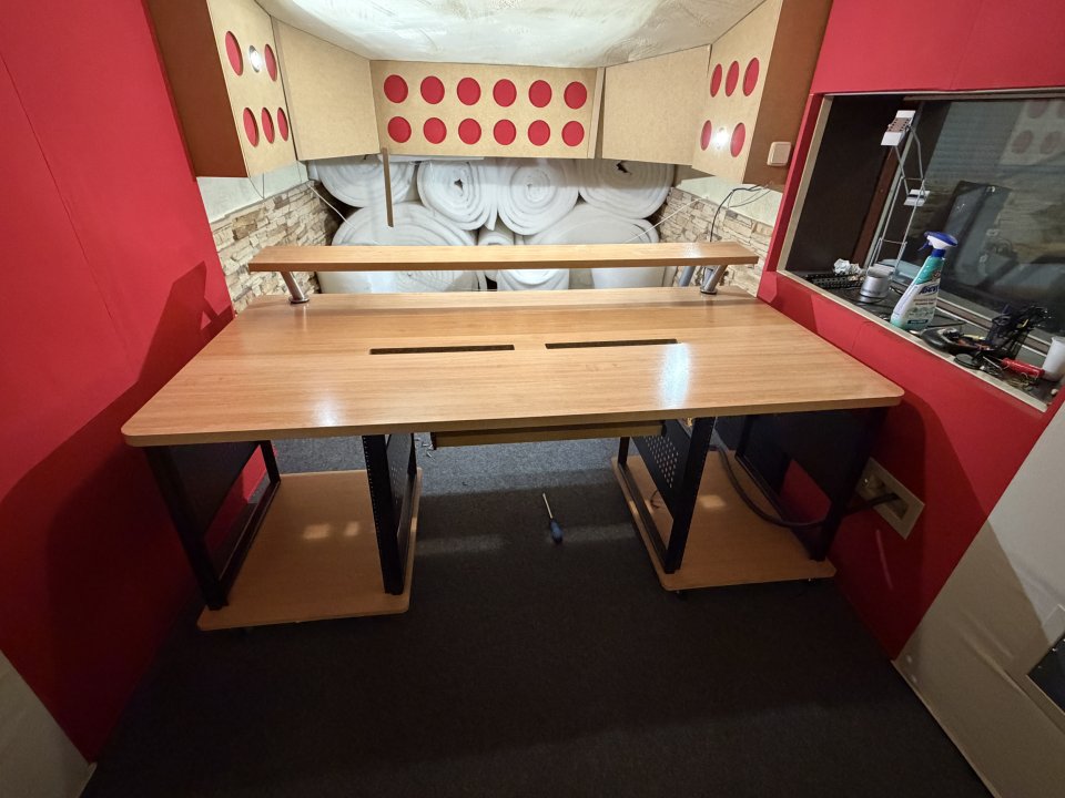Mesa para estudio de segunda mano · Foto 5 de 6 · Madrid · 150 €