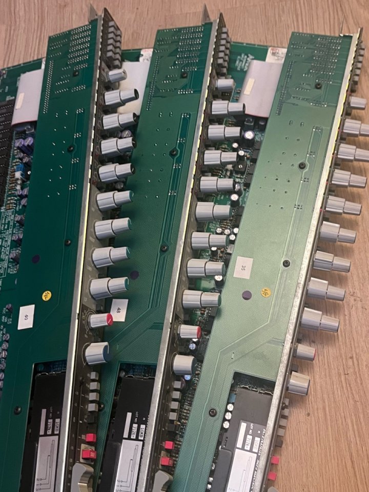 AMEK Rembrandt REM 10 – Canales de segunda mano · Foto 1 de 10 · Madrid · 280 €