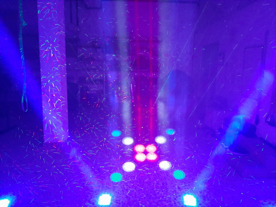 Torre de Iluminación DJ Profesional. de segunda mano · Foto 5 de 10 · Alicante · 149 €