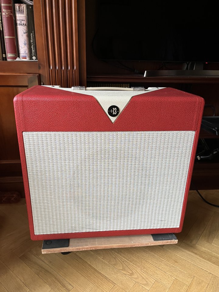 Amplificador Divided By 13 CJ11 de segunda mano · Foto 1 de 8 · Madrid · 2100 €