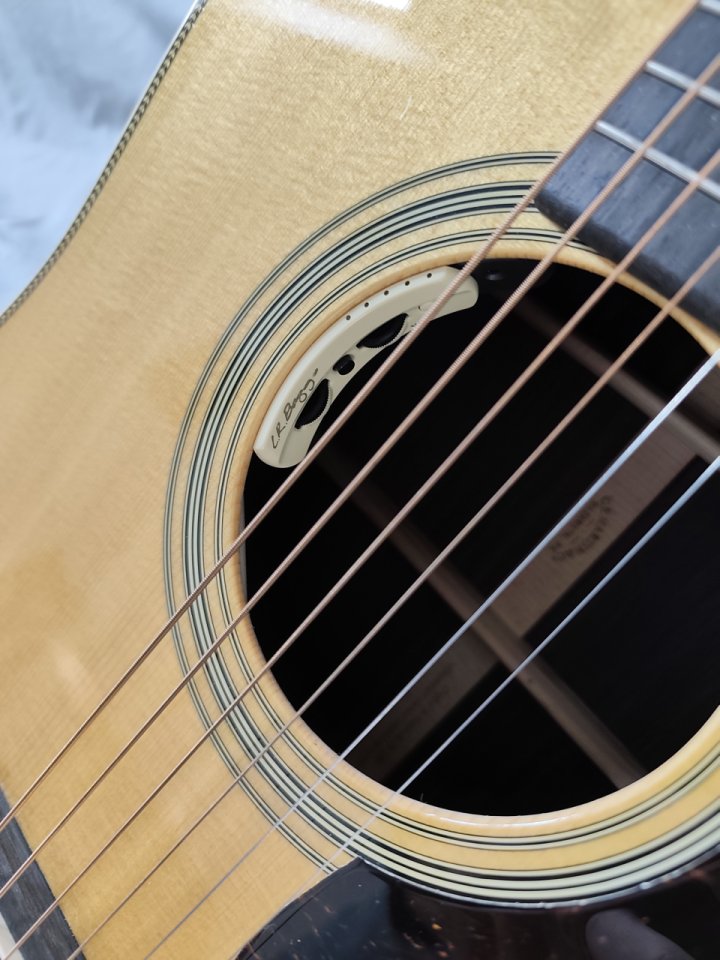 Martin HD-28 con LR Baggs Anthem (2024)